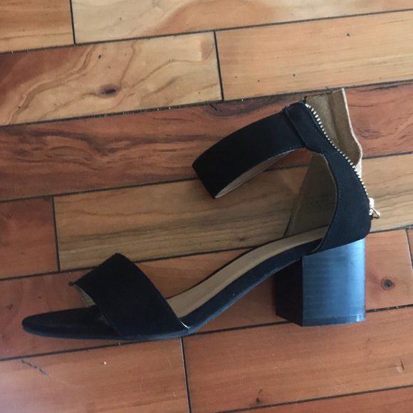 Great condition black short heels - Picture 1 of 1